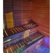 Modern Sauna 2,3x2,3 m aus Kieferholz vollisoliert